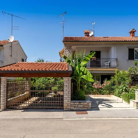 Nyaraló Deluxe Perla *